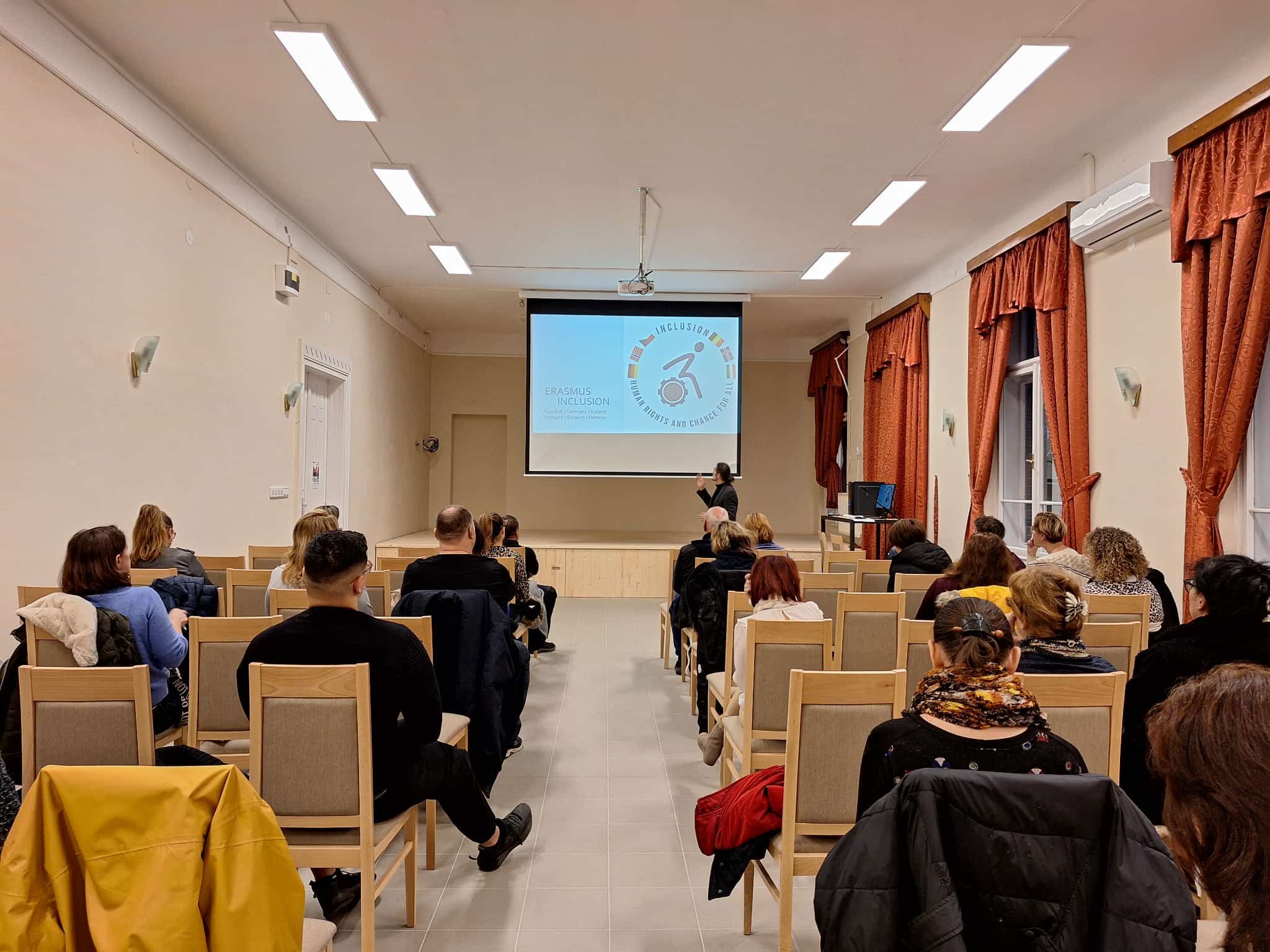 Dissemination activity_Déri_pic1.jpg