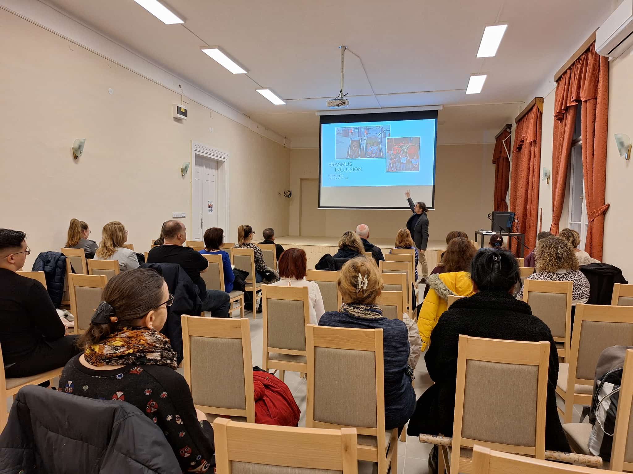 Dissemination activity_Déri_pic3.jpg