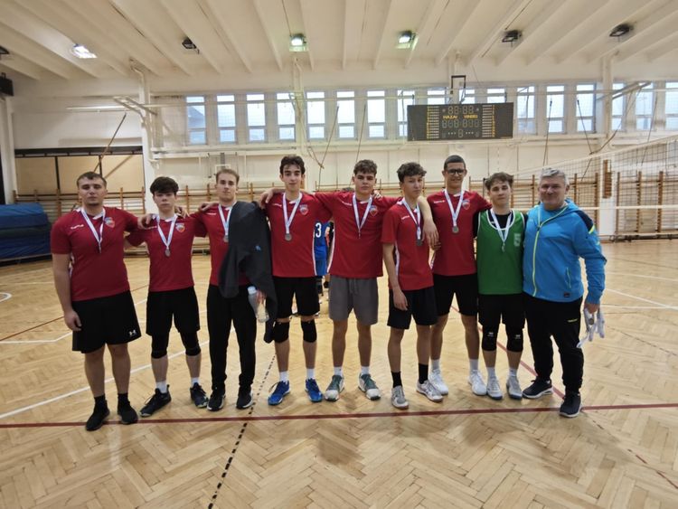 Történelmi röplabdás siker a Dériben