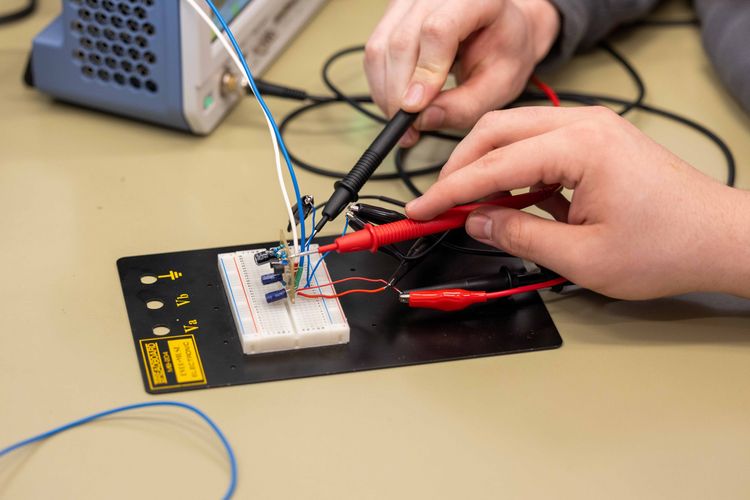 A Déri diákjai már az űrben járnak! - CanSat Verseny