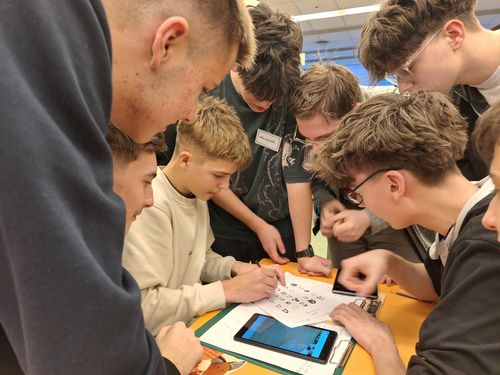 Nyomozós játék a Somogyi-könyvtárban